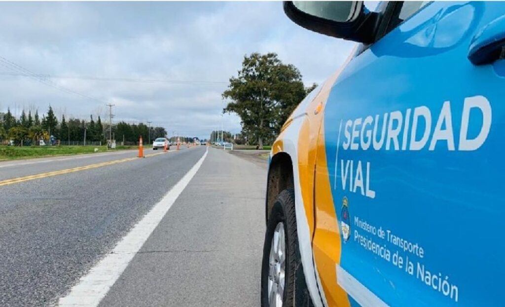 La Agencia de Seguridad Vial lanzó una nueva herramienta digital para reportar conductas peligrosas por WhatsApp