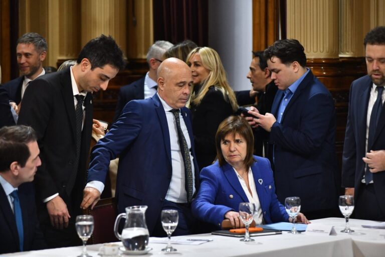 El Gobierno asegura que el PRO no tiene los votos necesarios para tratar la interpelación a Adorni