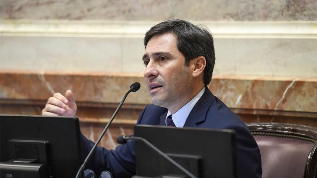 El jefe del bloque PRO en el Senado sobre el pliego de Michelli: “Fue un capricho del Presidente haberlo levantado”