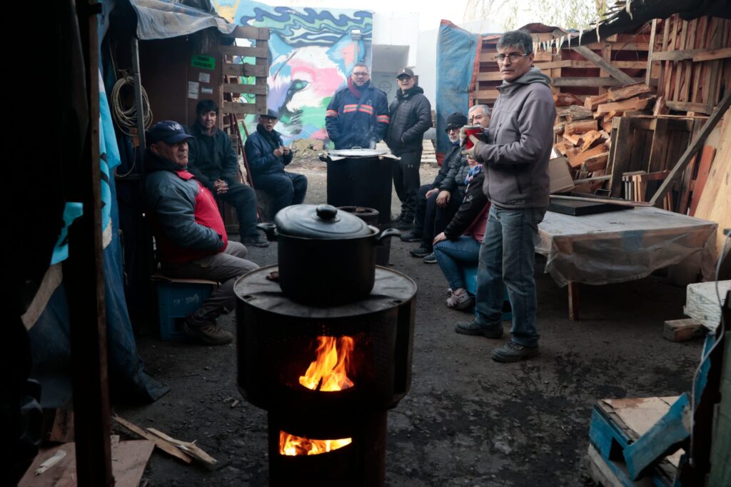 Tensión en Santa Cruz: cumple un mes el conflicto por los salarios de la Policía, tras el rechazo de 11 ofertas