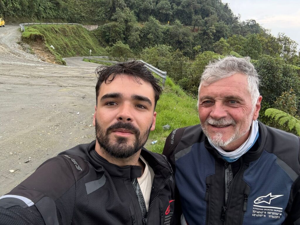 Padre e hijo se fueron desde Córdoba al mundial en moto: “Algunos nos tratan de locos”