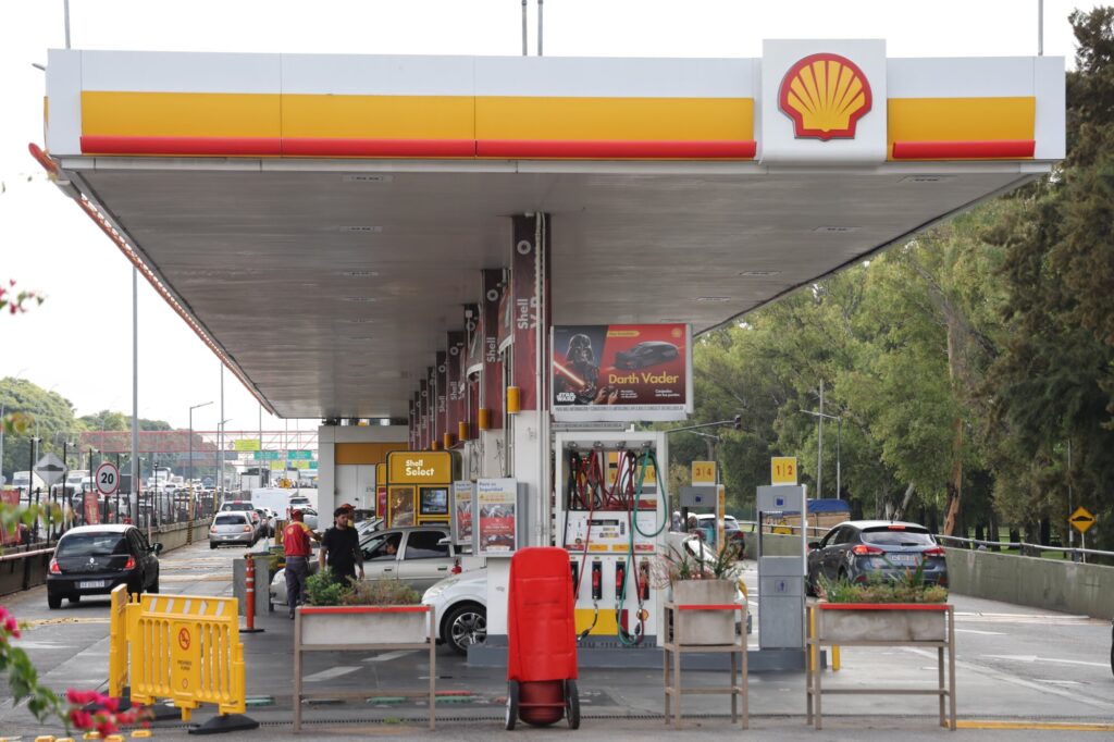 Raízen confirmó a sus inversores que la venta de sus activos de Shell en la Argentina cerraría “en los próximos meses”