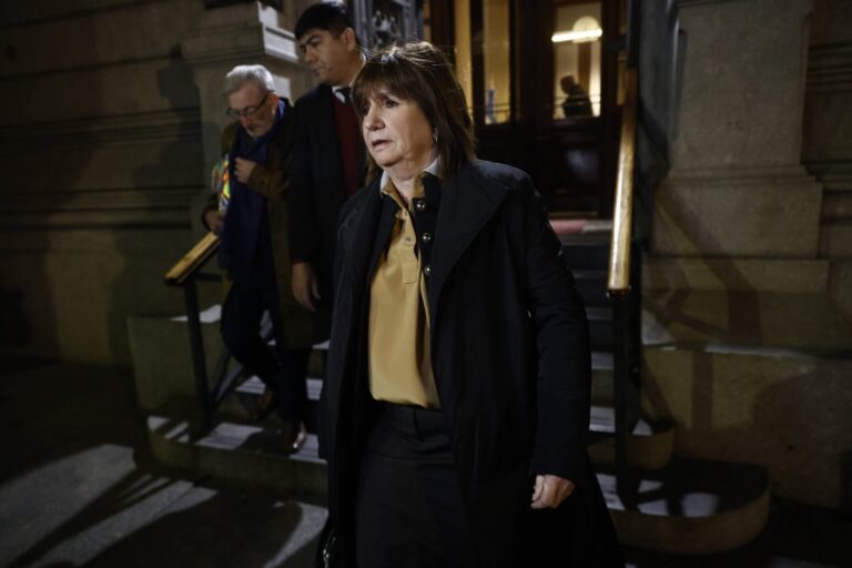 Senado: postergan una semana la sesión y Adorni gana tiempo, aunque sería citado a interpelación el 2 de julio