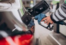 ¿Es la nafta más cara siempre la mejor opción? Mónica Marí aclara mitos del combustible