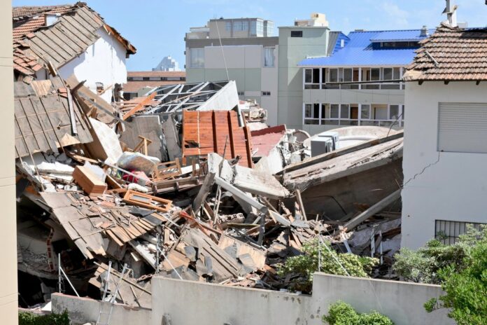 Derrumbe del Apart Hotel Dubrovnik: Imputan a cinco profesionales por estragos
