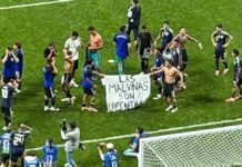 La FIFA abre investigación a la AFA por la bandera de Malvinas tras triunfo ante Inglaterra