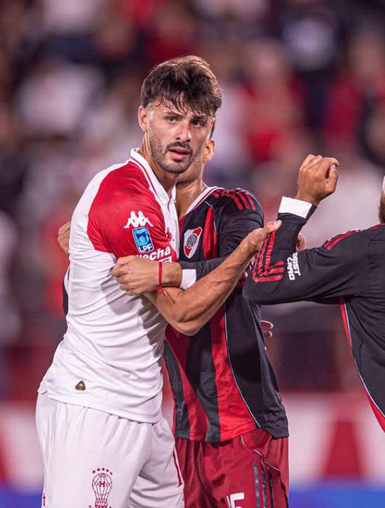 Platense Refuerza su Ataque con Luciano Giménez para la Copa Libertadores 2026