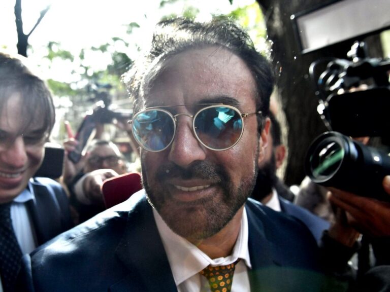 “Siempre luché para que deje el alcohol”, manifestó Luque en el juicio por la muerte de Maradona