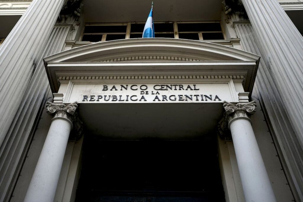 El Banco Central renovó hasta 2028 sus préstamos con bancos internacionales por US$6.000 millones