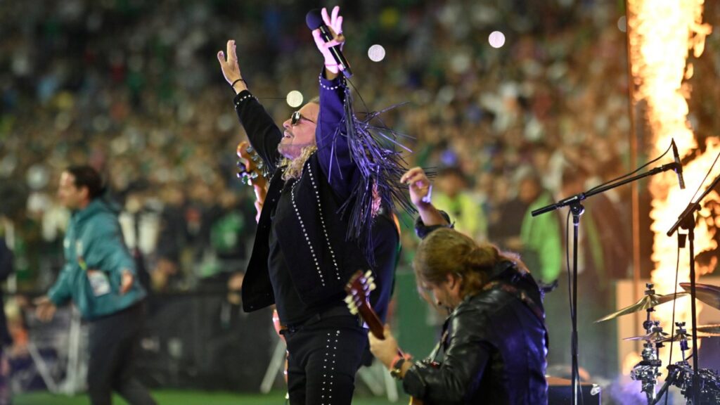 Maná en el centro de las críticas tras la eliminación de México: la canción que desató la polémica