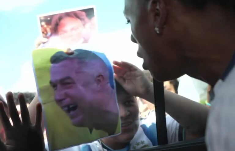 El streamer Speed enfureció luego de que un niño con la camiseta argentina le mostrara una foto de Cristiano Ronaldo llorando