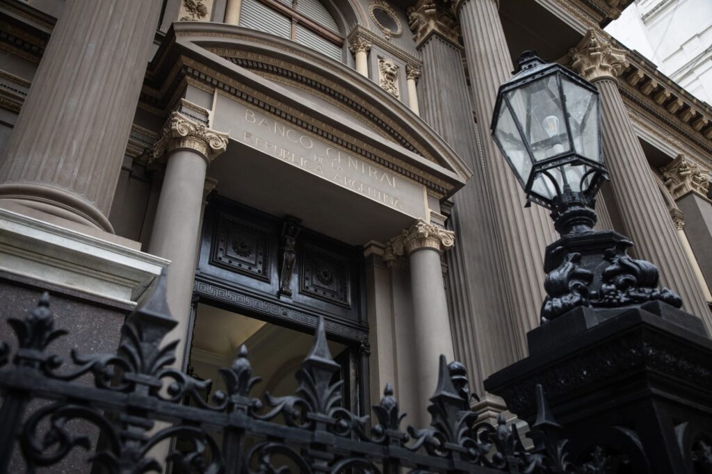 Las reservas del Banco Central cayeron US$800 millones por el pago de la deuda
