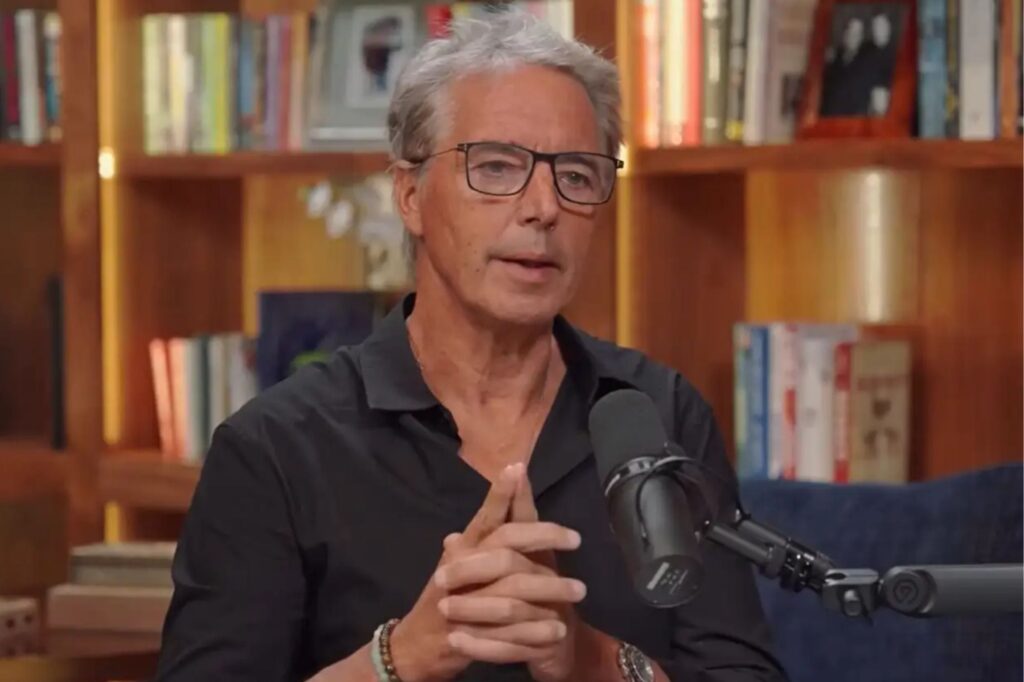 El Secreto de la Longevidad: Moverse Naturalmente es Clave, Según Dan Buettner