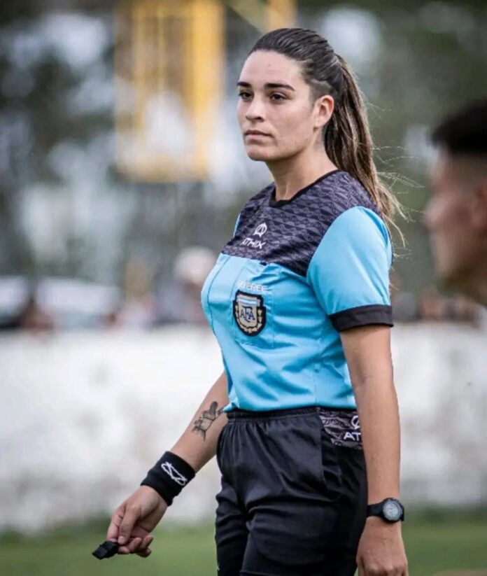 Tragedia en el fútbol argentino: fallece joven árbitra en accidente de tránsito