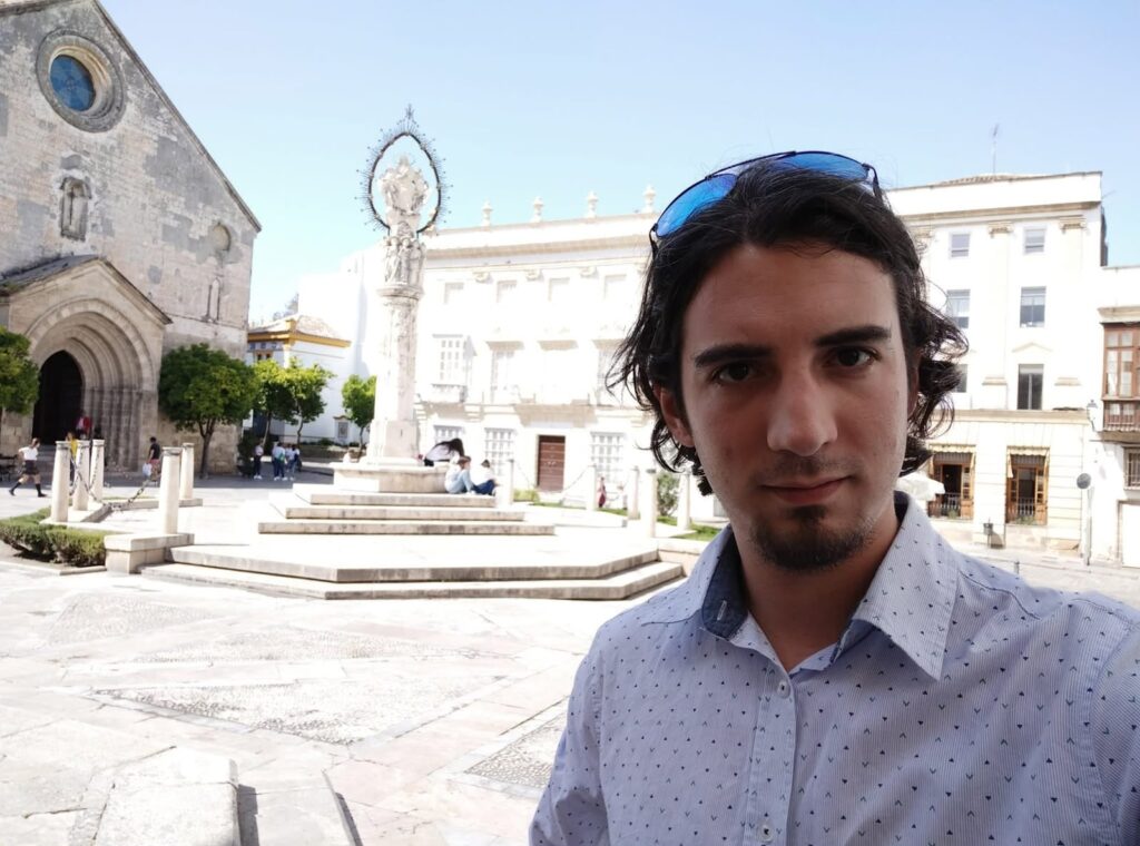 Un ingeniero argentino fue asesinado en España por un hombre que sospechaba que su pareja le era infiel con él