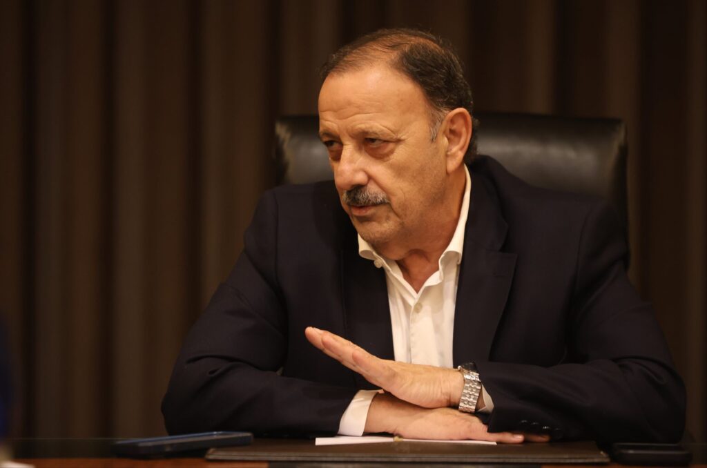 Quintela advierte a inversores: «El peronismo revisará todo lo que haga Milei»