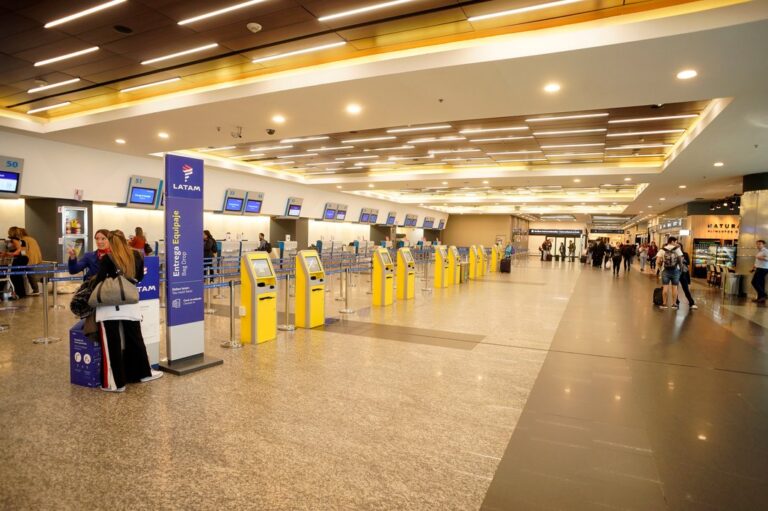 Alerta en Aeroparque: Desalojo por un bolso olvidado activa protocolo de seguridad