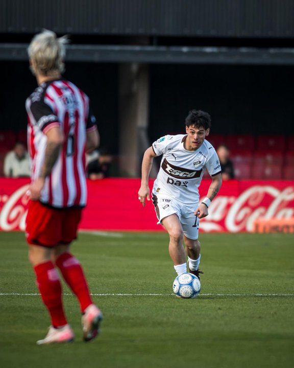 Platense Remonta y Asegura su Lugar en los Playoffs del Torneo Clausura