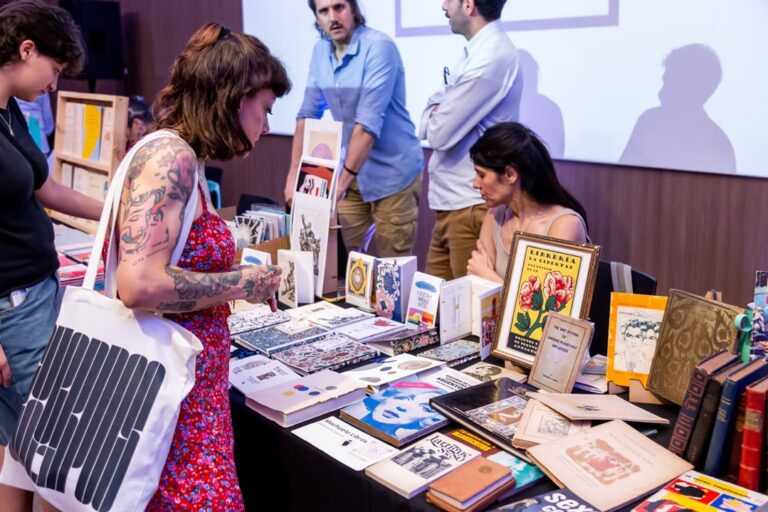 La Feria del Libro Raro y Curioso: Un Viaje a Través de Joyas Bibliográficas