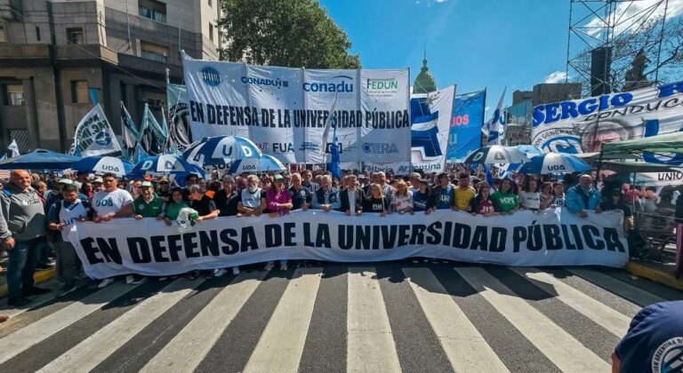 Gremios Universitarios Inician Paro de 48 Horas por Deuda del Gobierno