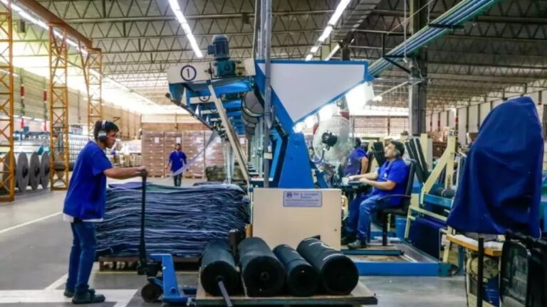 Producción Industrial: Señales Mixtas y Expectativas de Mejora