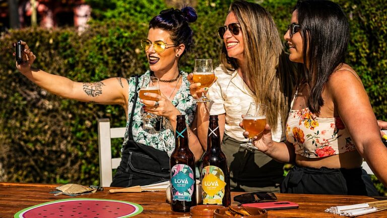 Argentina lanza el Día de la Mujer Cervecera: Celebración y actividades para conmemorar su aporte