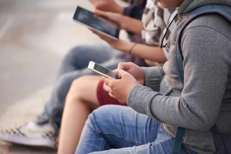 El Impacto de las Redes Sociales en la Ansiedad de los Jóvenes: Un Estudio Revelador