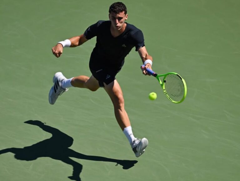 Cerúndolo avanza en Cincinnati tras vencer a Rinderknech en un emocionante duelo