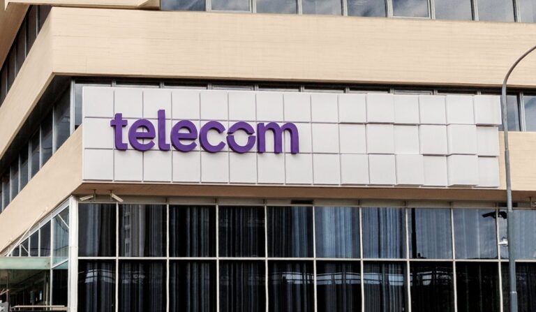 Telecom Presenta Plan de Desinversión para Cumplir con Nuevas Regulaciones