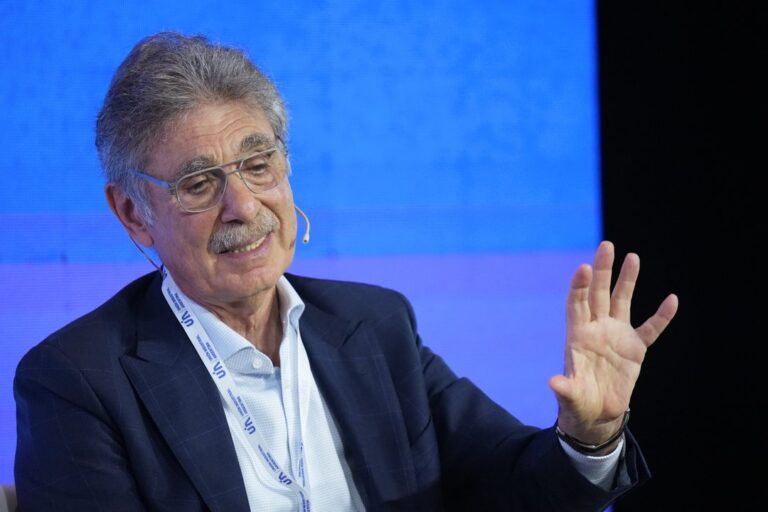 Hugo Sigman se Defiende: Presentará Pruebas en Causa por Vacunas contra el Covid-19