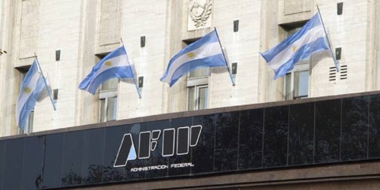 La Corte Suprema confirma condena a ex funcionario de AFIP por corrupción y reabre juicio por coimas