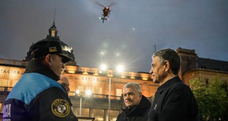 Megaoperativo Policial Refuerza Seguridad en Centros de Transporte