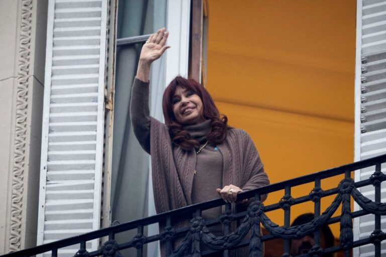 La Iglesia se opone a bautismos políticos en el hogar de Cristina Kirchner