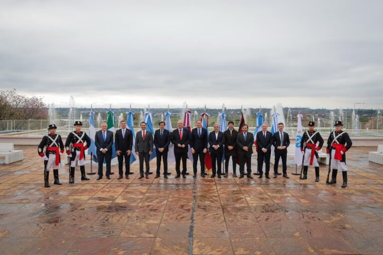 El Gobierno Nacional Se Reúne con Gobernadores del Norte Grande para Abordar el Consumo Energético