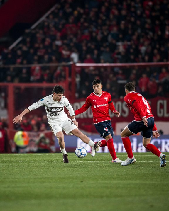 Independiente sucumbe ante Platense y enfrenta el descontento de su afición