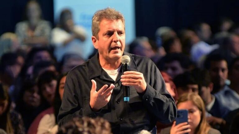 Sergio Massa envía un mensaje de unidad en su reaparición pública en Rosario