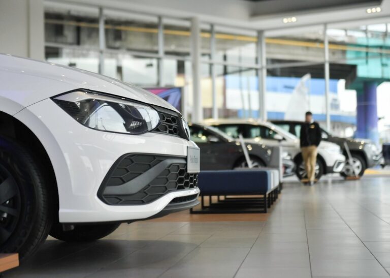 Guía Esencial para Comprar y Vender Autos Usados: Todo lo que Debes Saber