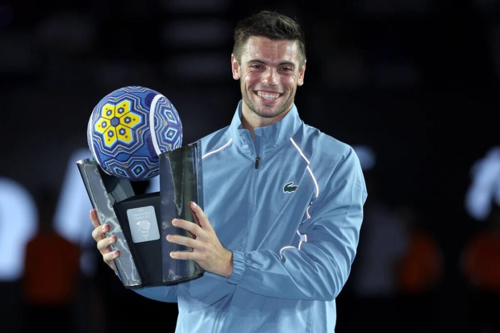 Arthur Gea se corona campeón en Los Cabos al vencer a Denis Shapovalov