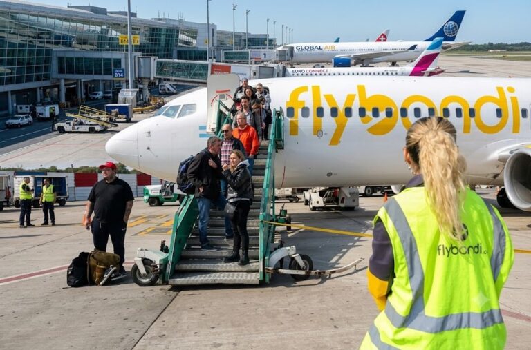 Crisis en Flybondi: Más de 700 ex empleados sin indemnización y un conflicto que se agrava