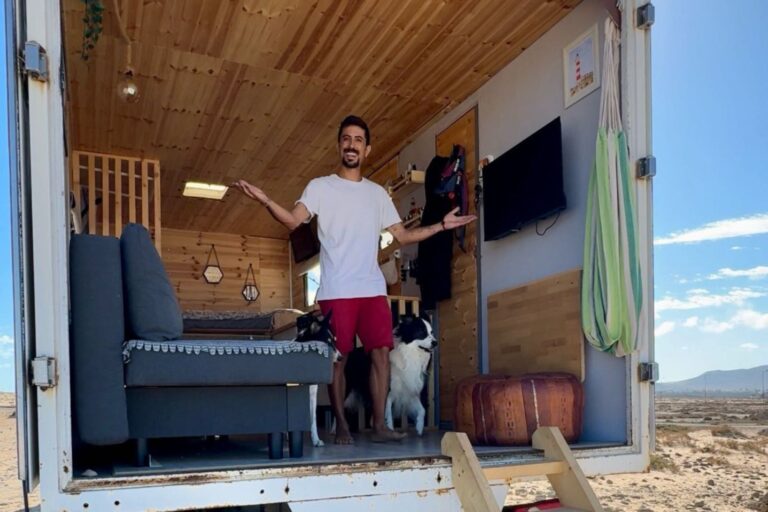 Vivir en un camión: La historia de Franc Molinos y su vida nómade