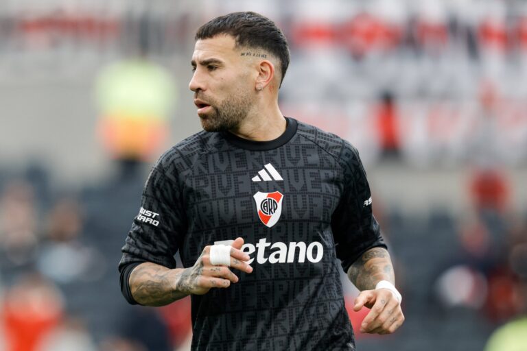 River Plate y Vélez Sarsfield se Enfrentan en un Clásico Imperdible: Todo lo que Debes Saber