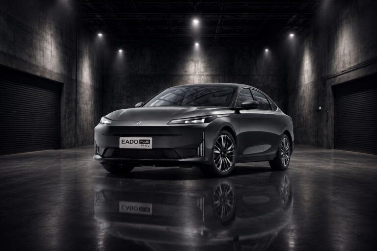 Changan presenta el EADO Plus: el nuevo sedán híbrido que desafía al Toyota Corolla