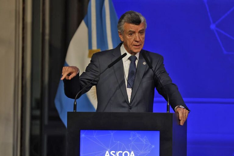 Grinman advierte sobre el regreso del kirchnerismo y defiende el rumbo económico del gobierno actual