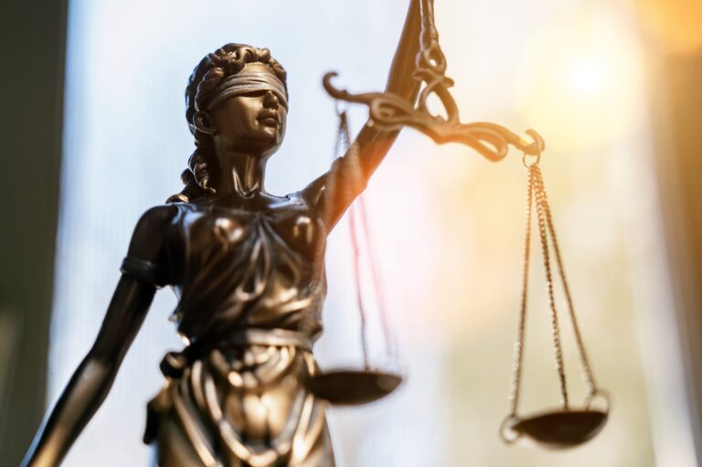 La Urgente Necesidad de Despolitizar el Poder Judicial