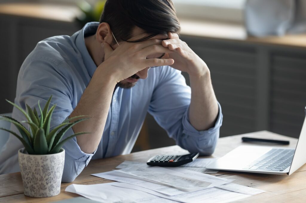 La Frustración de los Contribuyentes: Un Llamado a la Eficiencia en los Servicios Públicos