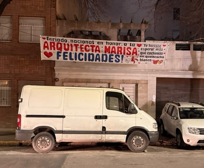 La Nostalgia de los Pasacalles: Una Tradición que Sobrevive a las Redes Sociales