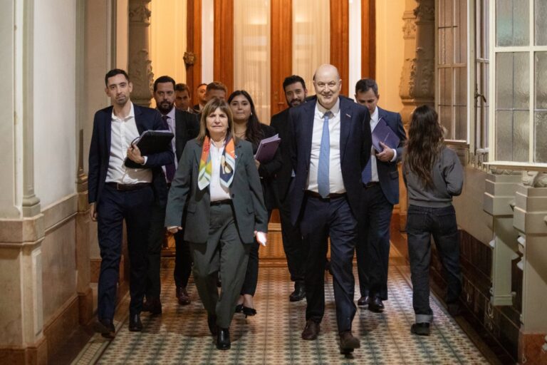 El Senado Reactiva el Proyecto de Modernización de Sociedades: Innovaciones y Controversias