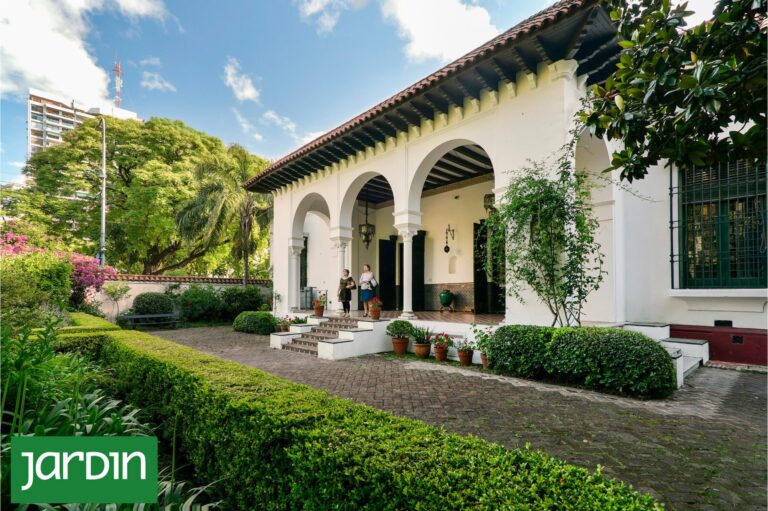 Descubre el Jardín del Museo Larreta: Un Oasis de Cultura y Sonido en la Ciudad
