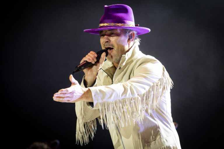 Jamiroquai Deslumbra en Buenos Aires: Una Noche de Baile y Nostalgia