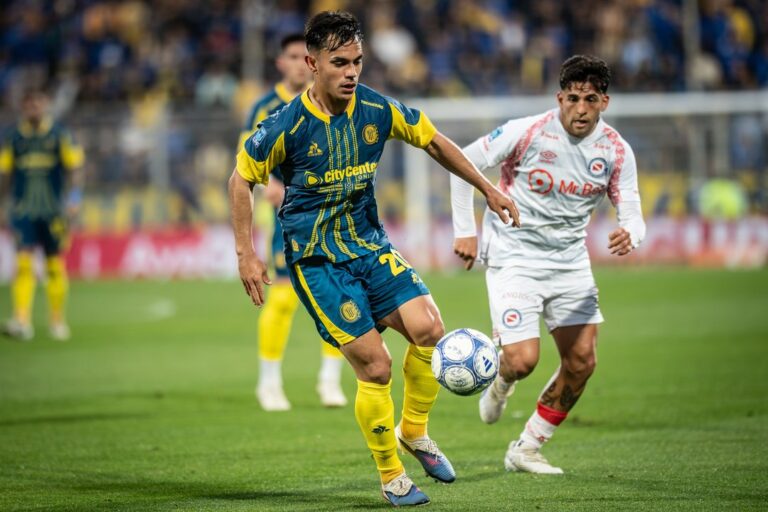 Rosario Central Triunfa ante Argentinos y Acorta Distancias en la Tabla Anual